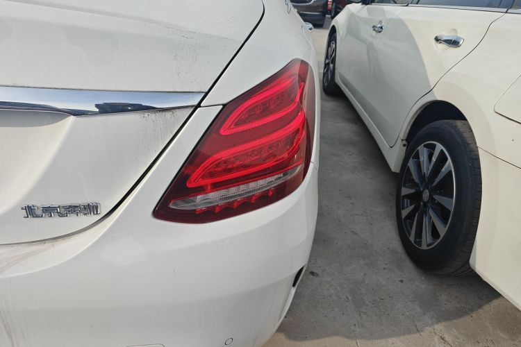 奔驰C级 2015款 C 200 L 运动型车身外观9