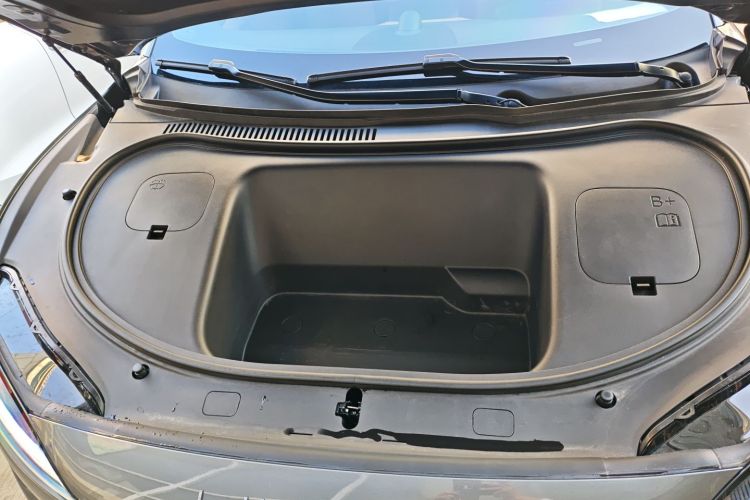 鸿蒙智行 智界R7 2024款 纯电 802km Max机舱底盘24