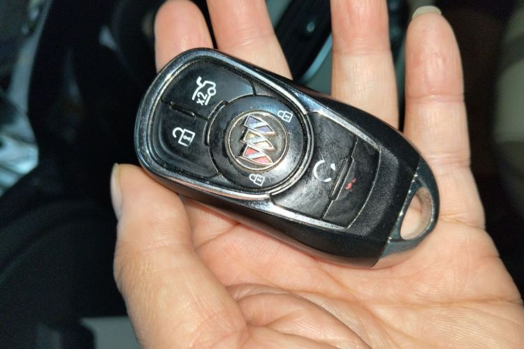 别克 君越 2022款 Avenir艾维亚 先享型中控内饰7001