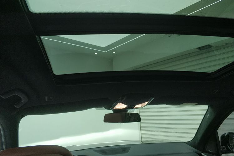 宝马X7 2019款 xDrive40i 尊享型M运动套装中控内饰22