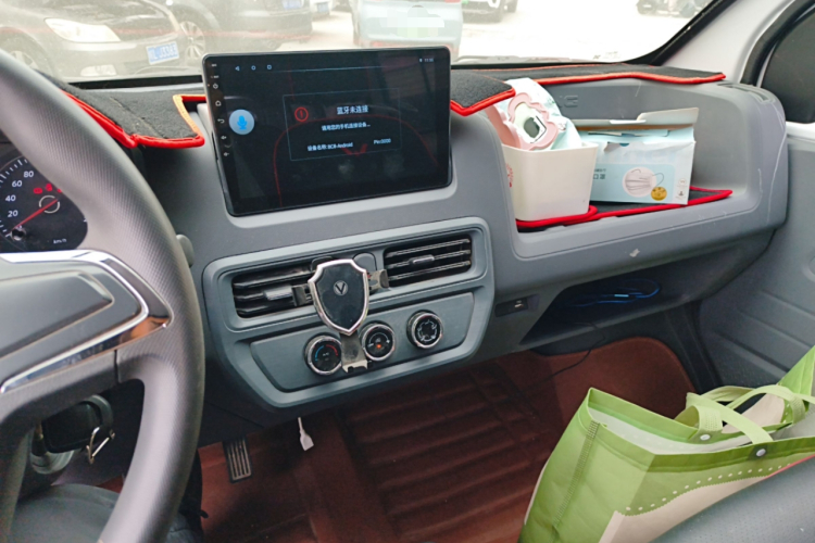 五菱汽车 五菱扬光 2024款 300KM 舒适型客车版 75kW中控内饰16