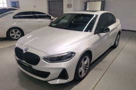 宝马1系 2023款 120i M运动曜夜版