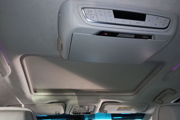 别克GL8 2021款 Avenir艾维亚 七座亲礼版局部细节22