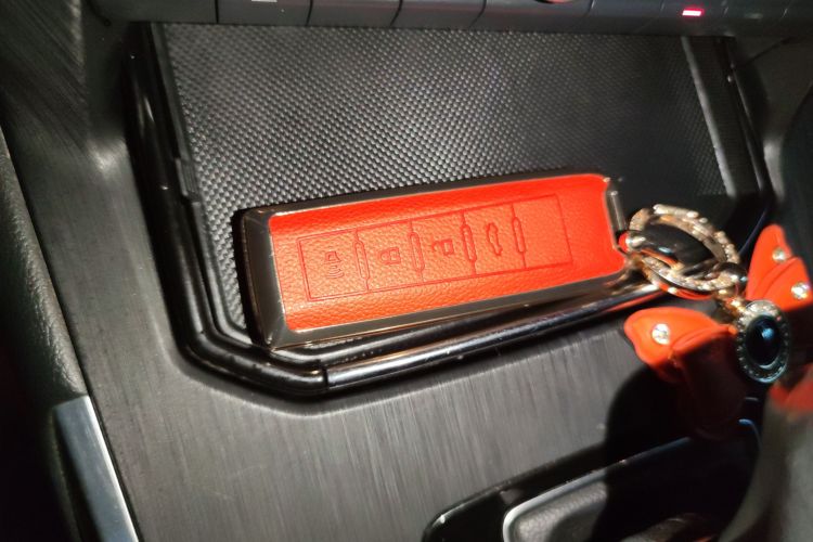 魏牌 VV5 2019款 升级款 2.0T 两驱超豪型 国V中控内饰7001