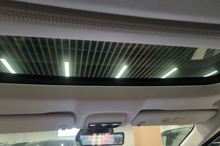 小鹏X9 2025款 740超长续航 Max中控内饰22