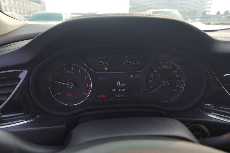 别克 君威 2023款 552T 智享型中控内饰14