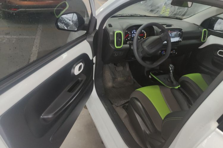 荣威 科莱威CLEVER 2021款 302km卓越版中控内饰20