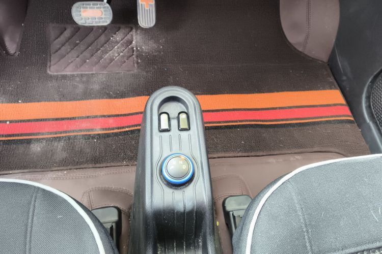 五菱汽车 宏光MINIEV 2020款 自在款 磷酸铁锂中控内饰18