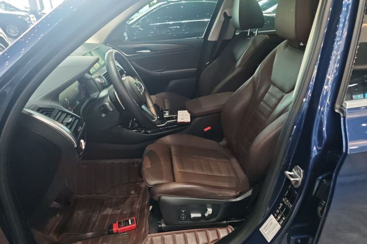 宝马X3 2020款  xDrive28i M运动套装中控内饰19