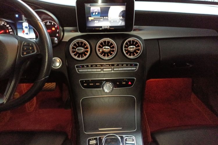 奔驰C级 2018款 C 200 L 运动版中控内饰16