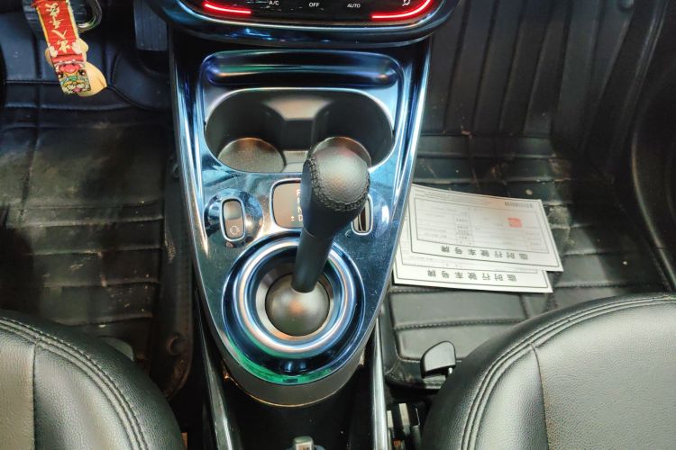 smart forfour 2018款 1.0L 52千瓦灵动版中控内饰18