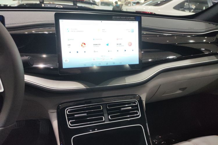 比亚迪 秦PLUS 2024款 荣耀版 DM-i 120KM领先型中控内饰16