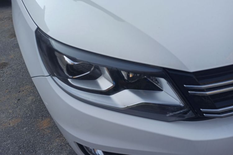 大众 途观 2013款 2.0TSI 自动四驱豪华版车身外观8