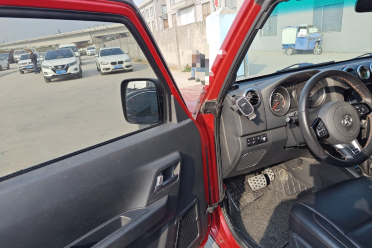 北京越野 北京BJ40 2016款 2.3T 自动四驱尊享版中控内饰20