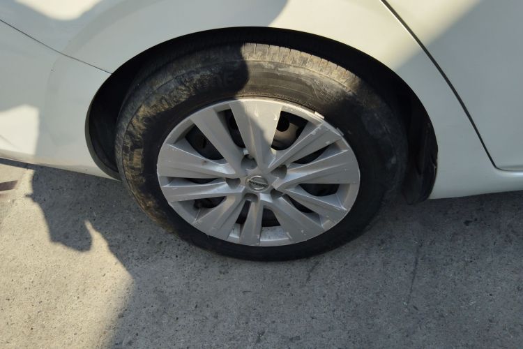 日产 轩逸 2020款 1.6L XE CVT舒享版车身外观6008