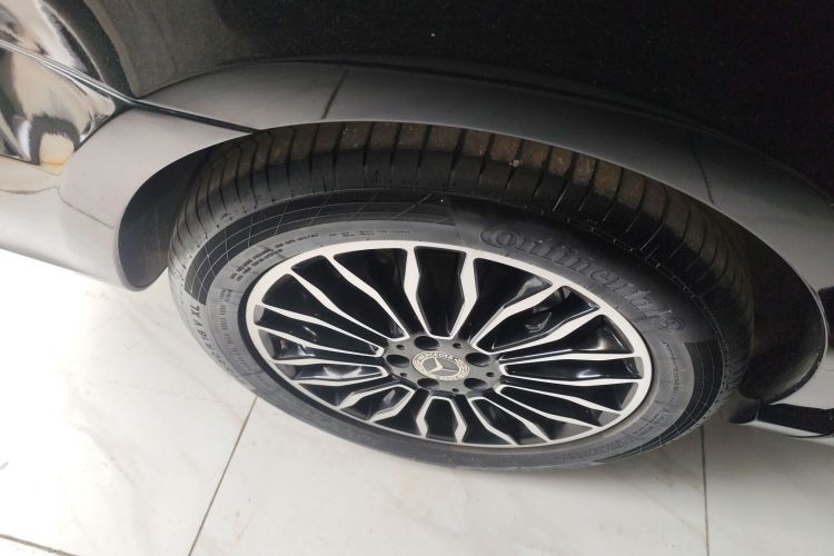 奔驰V级 2018款 V 260 尊贵版 国VI车身外观6008