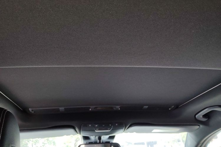 奔驰GLC轿跑 2019款 GLC 260 4MATIC 轿跑SUV中控内饰22