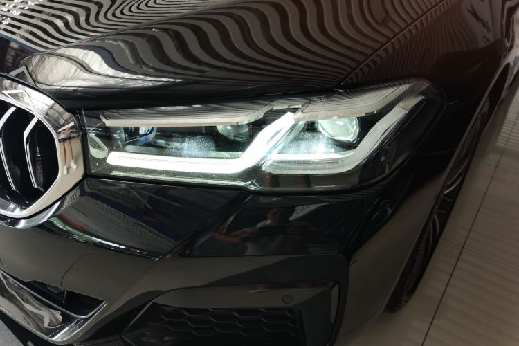 宝马5系 2022款 改款 530Li 领先型 M运动套装局部细节36