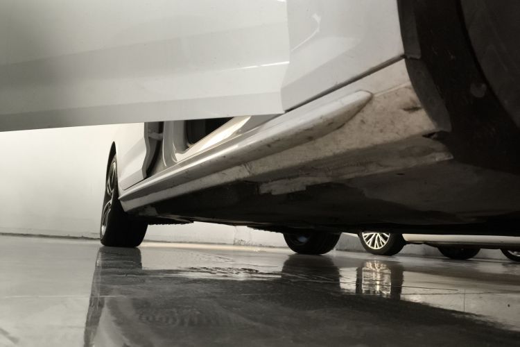 奥迪A4L 2019款 40 TFSI 时尚型 国VI局部细节9001