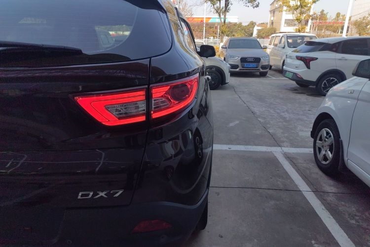 东南DX7 2017款 1.5T 自动尊贵型车身外观9