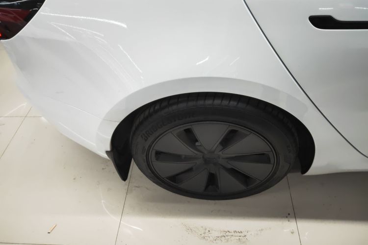 特斯拉 Model 3 2025款 后轮驱动版车身外观6008