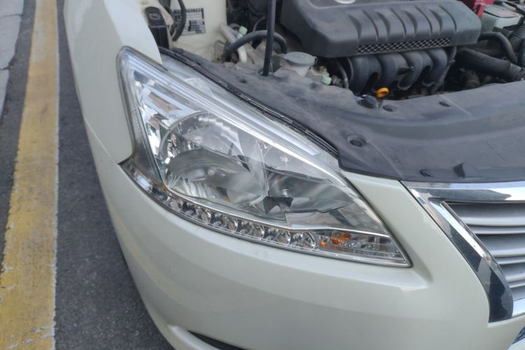 日产 轩逸 2014款 1.6XV CVT尊享版车身外观8