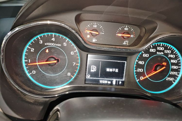 雪佛兰 科鲁兹 2015款 1.5L 自动豪华版中控内饰14