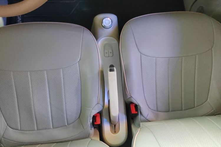 五菱汽车 宏光MINIEV 2024款 第三代 215km 进阶版中控内饰18