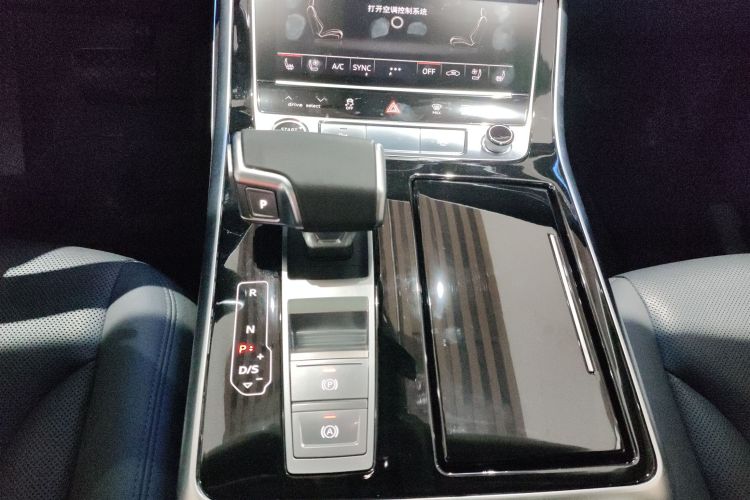 奥迪Q7 2021款 45 TFSI quattro S line运动型局部细节18