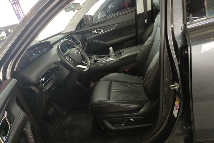 长安UNI-K 2023款 2.0T 两驱悦尚型中控内饰19