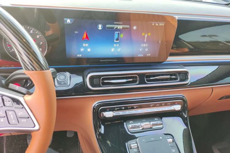 奔驰 威霆 2024款 2.0T 商务版 7座中控内饰16