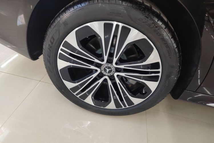 奔驰E级 2025款 改款 E 300 L 豪华型车身外观6008