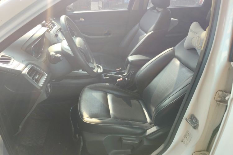 福特 福睿斯 2015款 1.5L 自动时尚型中控内饰19