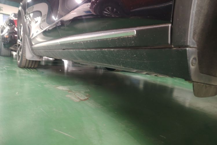 比亚迪 唐新能源 2021款 DM-i 112KM 尊荣型局部细节9002