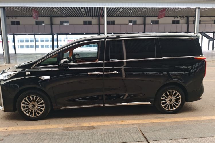 魏牌 高山 2023款 四驱旗舰版车身外观4