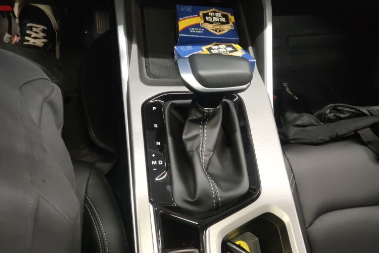 吉利汽车 帝豪 2025款 第4代 1.5L CVT星耀版中控内饰18