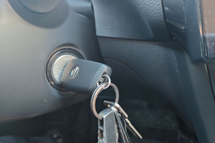 日产 轩逸 2024款 改款三 经典 1.6XE CVT舒适版中控内饰11