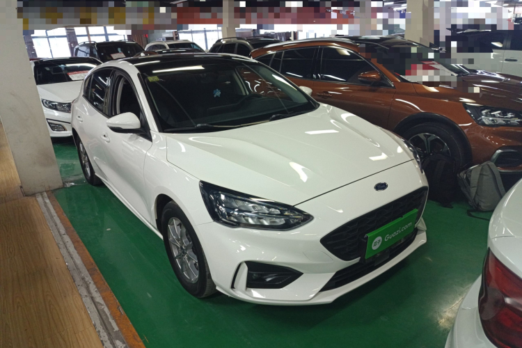 福特 福克斯 2021款 两厢 EcoBoost 180 自动锋潮型车身外观3