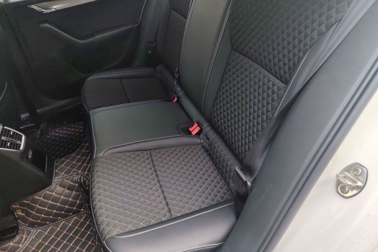 斯柯达 明锐 2019款 1.5L 自动豪华版中控内饰21