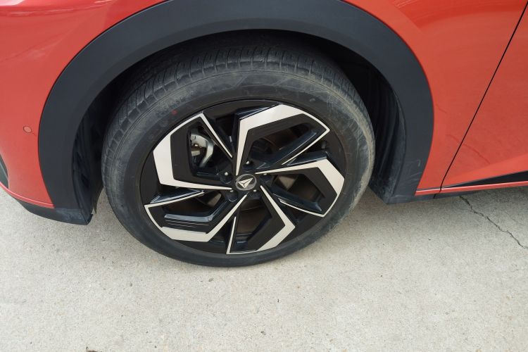 深蓝汽车 深蓝S07 2024款 215Max 乾崑智驾ADS SE增程版车身外观6001