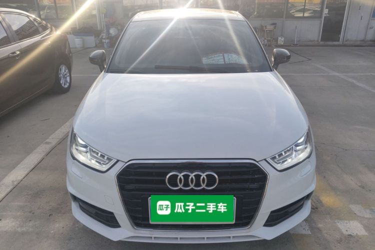 奥迪A1 2016款 30 TFSI Sportback S Line运动版车身外观2