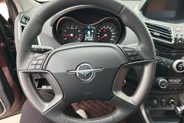 海马S5 2016款 1.5T CVT创享版中控内饰13