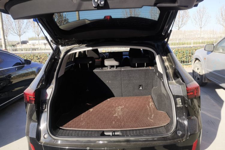 魏牌 玛奇朵 2021款 1.5L DHT特调版机舱底盘23