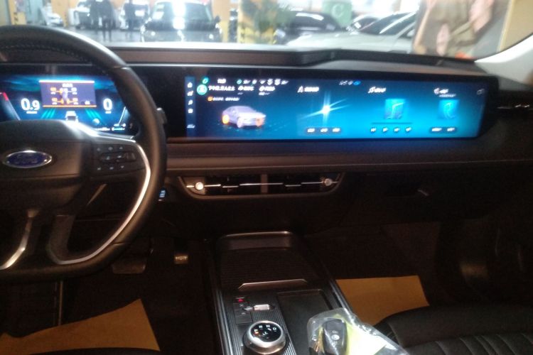 福特 蒙迪欧 2025款 2.0T EcoBoost 豪华型中控内饰16