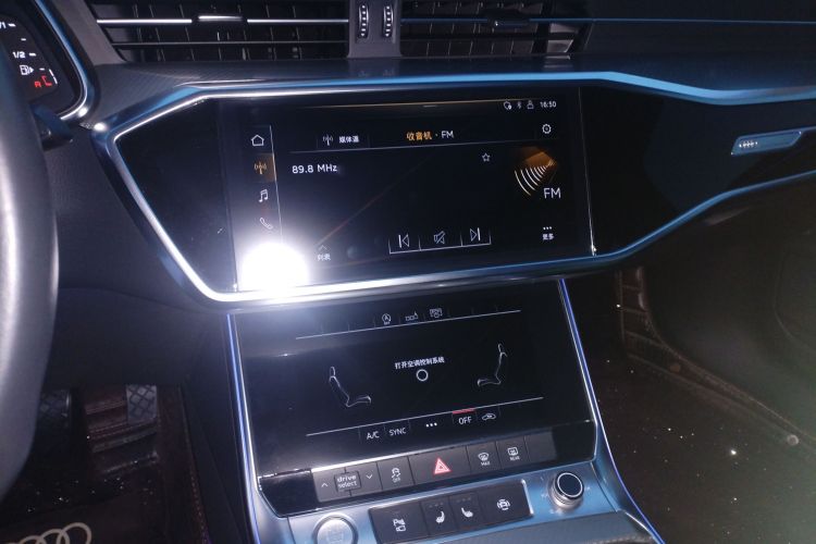 奥迪A6L 2020款 45 TFSI 臻选致雅型中控内饰16