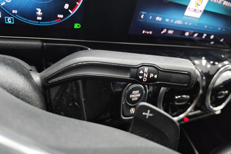 奔驰B级 2022款 改款二 B 200 时尚型中控内饰18