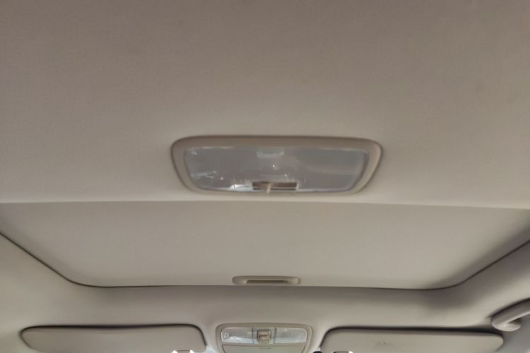 现代 悦动 2011款 1.6L 自动豪华型中控内饰22