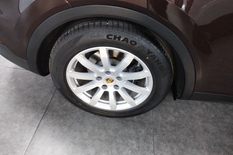 保时捷 2018款 Cayenne 3.0T车身外观6008
