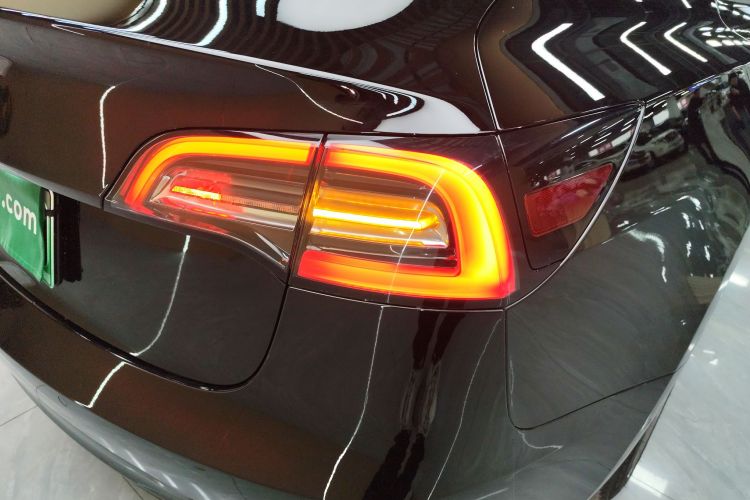 特斯拉 Model 3 2022款 后轮驱动版车身外观6006