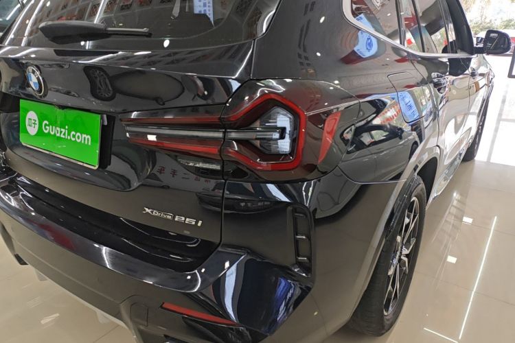 宝马X3 2022款 改款 xDrive25i M运动套装车身外观9